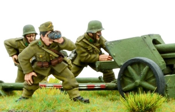 Ett tjugotal nyinkomna artilleripjäser från Warlord