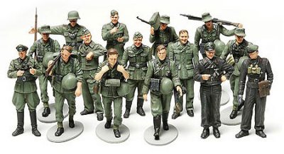 Zoom bild av WWII German Infantry On Maneuvers 1/48 Tamiya