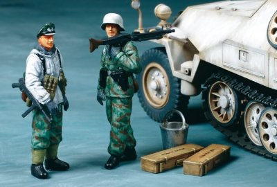 Zoom bild av Mtl.SPW. Sd.Kfz. 251/1 Ausf.D 1/48 Tamiya