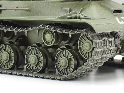Zoom bild av Russian Heavy Tank JS-2 Model 1944 ChKZ 1/48 Tamiya