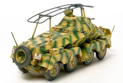Zoom bild av 8-Wheeled Heavy Armored Car Sd.Kfz.232 1/48 Tamiya