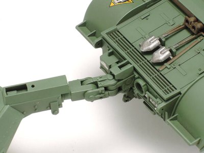 Zoom bild av British Tank Churchill Mk.VII Crocodile 1/48 Tamiya