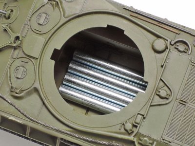 Zoom bild av U.S. Medium Tank M4A3E8 Sherman Easy Eight 1/48 Tamiya