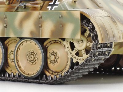 Zoom bild av German Tank Panther Ausf.D 1/48 Tamiya