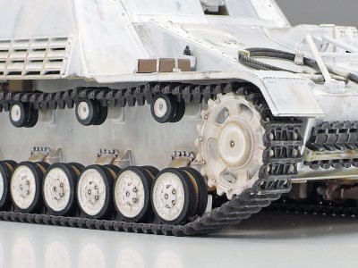 Zoom bild av German Self-Propelled Heavy Anti-Tank Gun Nashorn 1/48 Tamiya