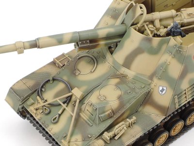 Zoom bild av German Self-Propelled Heavy Anti-Tank Gun Nashorn 1/48 Tamiya