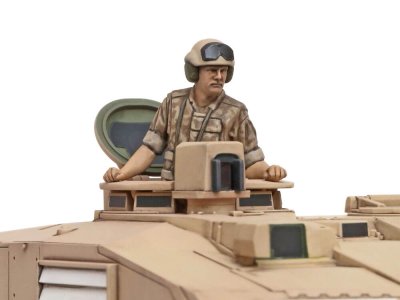 Zoom bild av British Main Battle Tank Challenger 2 (Desertised) 1/48 Tamiya
