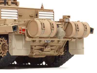 Zoom bild av British Main Battle Tank Challenger 2 (Desertised) 1/48 Tamiya