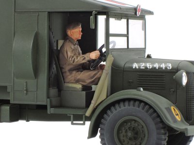 Zoom bild av British 2-ton 4x2 Ambulance 1/48 Tamiya