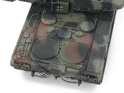 Zoom bild av German Main Battle Tank Leopard 2 A7V 1/48 Tamiya