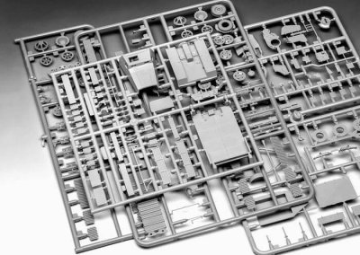 Zoom bild av sWS with Flak43 and Sd.Ah58 Ammo Trailer 1:72 Revell