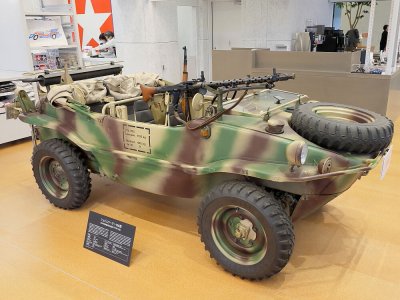 Zoom bild av German Schwimmwagen Type 166 (Wide Wheel Version) 1/35 Tamiya