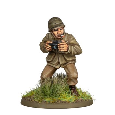 Zoom bild av Robert Capa - war photographer (Special Edt Miniature)