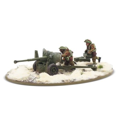 Zoom bild av 403401003 6 pdr anti-tank gun with British infantry (winter) crew 28mm Bolt Action Warlord Games