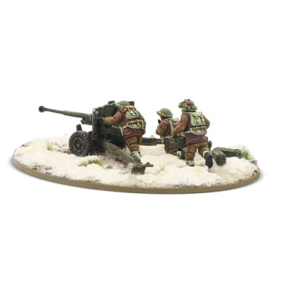 Zoom bild av 6 pdr anti-tank gun with British infantry (winter) crew 28mm Bolt Action Warlord Games