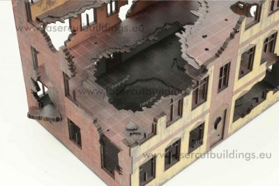 Zoom bild av Förmålad husruin (28mm)